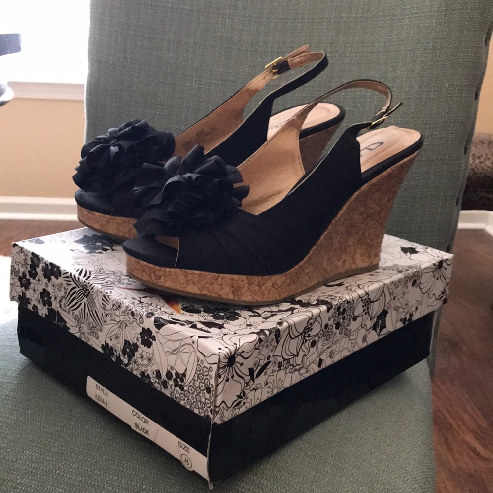 CL Chinese Laundry wedge